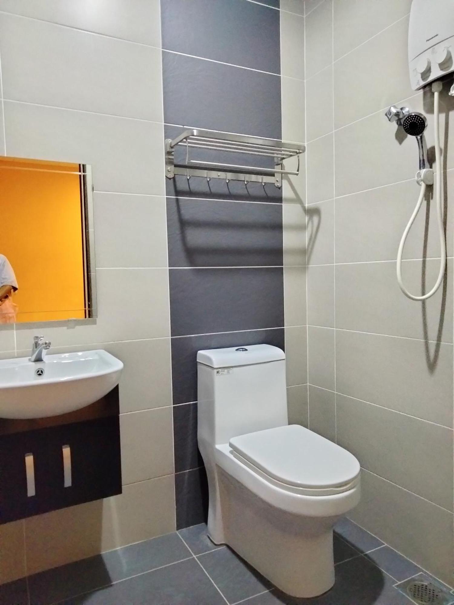 Weng Kong Homestay Slim River Exteriör bild