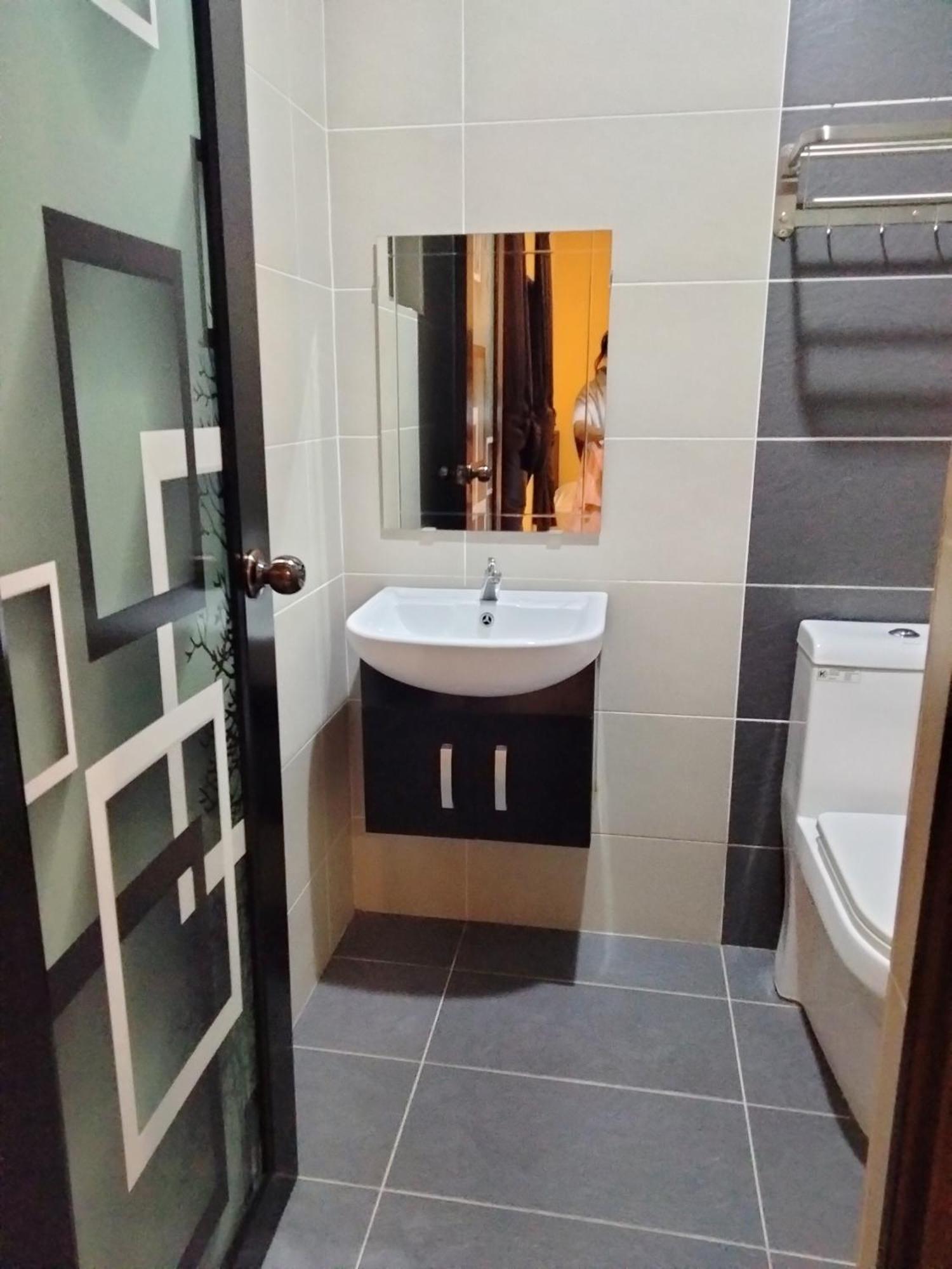 Weng Kong Homestay Slim River Exteriör bild