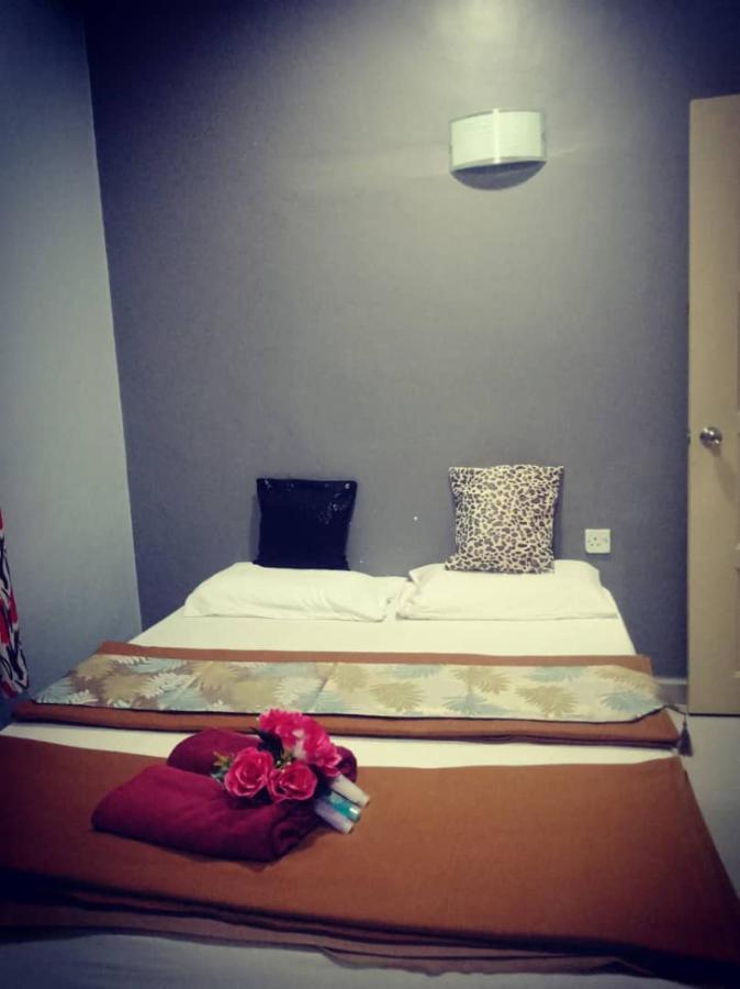 Weng Kong Homestay Slim River Exteriör bild