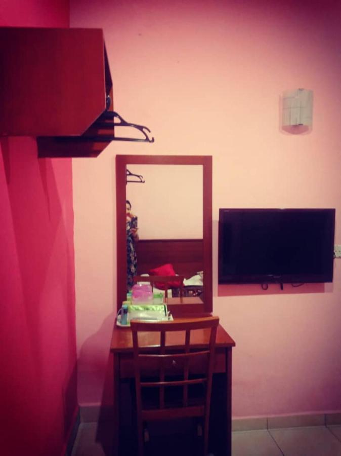 Weng Kong Homestay Slim River Exteriör bild