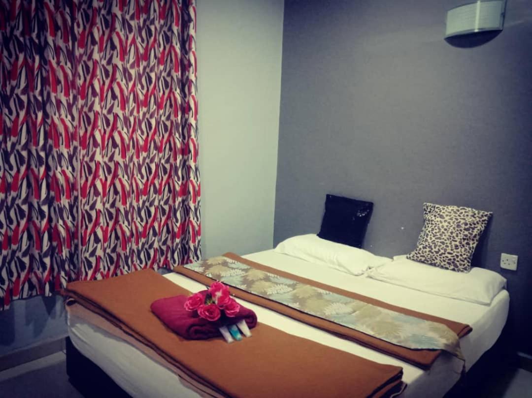 Weng Kong Homestay Slim River Exteriör bild